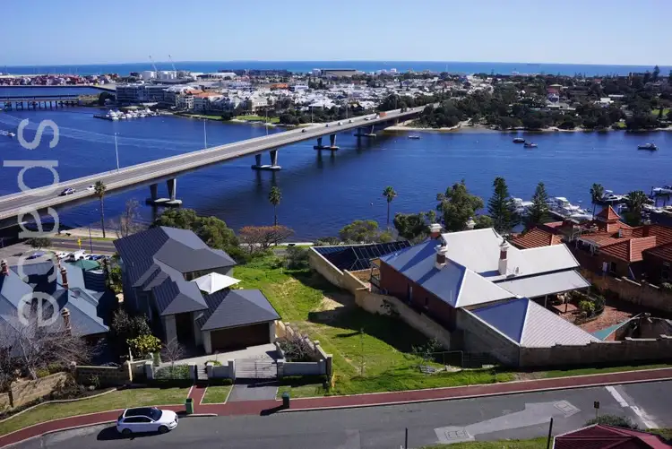 15 Angwin Street, East Fremantle WA 6158