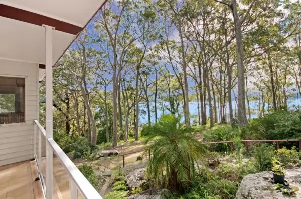 4 Como Parade, Pretty Beach NSW 2257