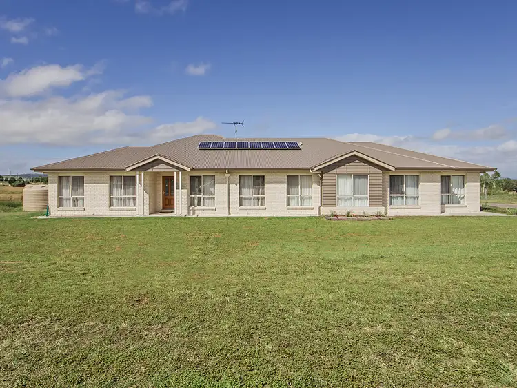 64 Pat Slattery Place, Lowood QLD 4311