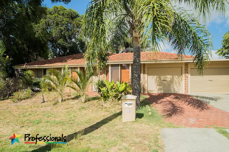 19 Henderson Dr, Seville Grove WA 6112