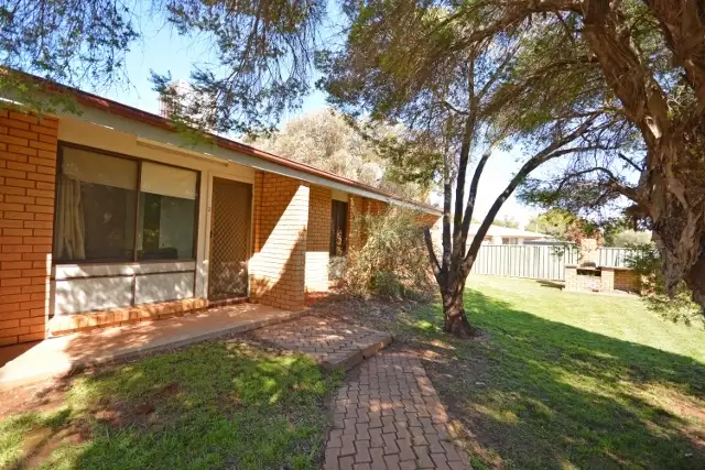 Units 1-4 63A Burns Street, Hillston NSW 2675