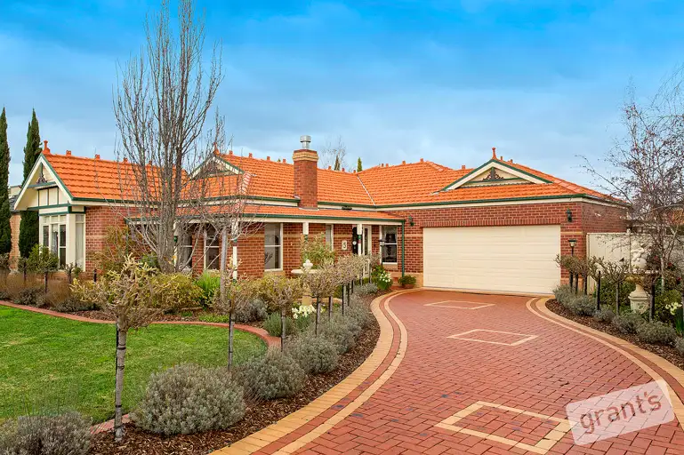 Main view of Homely house listing, 5 Mandurah Chase, Berwick VIC 3806