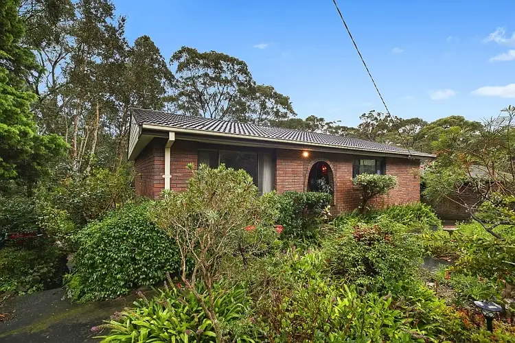 19 Nari Avenue, Point Clare NSW 2250