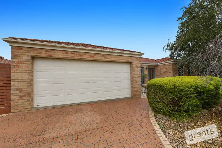 33 Edgbaston Circuit, Berwick VIC 3806