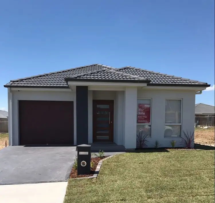 14 Bushpea Avenue, Denham Court NSW 2565