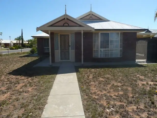 10 Meander Avenue