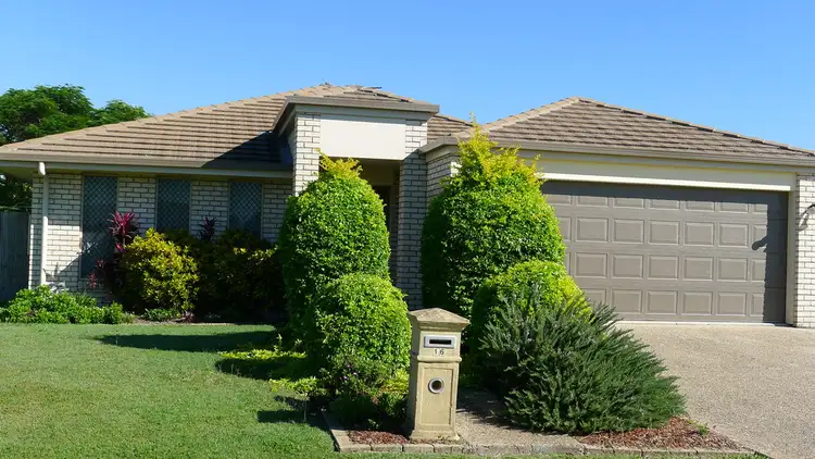 16 Nicole Place, Yamanto QLD 4305