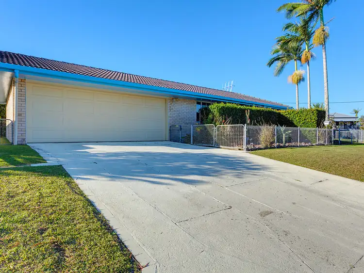 39 Bass Street, Tin Can Bay QLD 4580