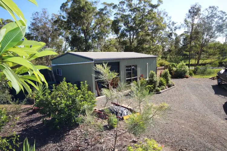 6 Old Veteran Rd, Veteran QLD 4570