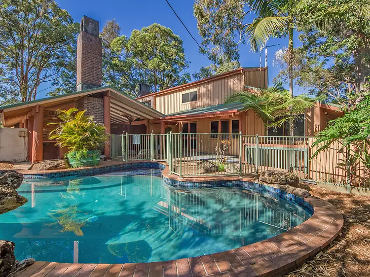 28 The Crescent, Ashmore QLD 4214