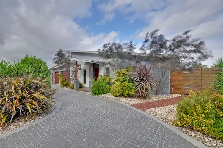 15 Leadbeater Mews, Newborough VIC 3825