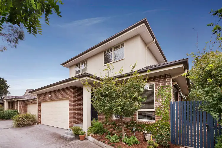 2/7 Mitchell Road, Mont Albert North VIC 3129