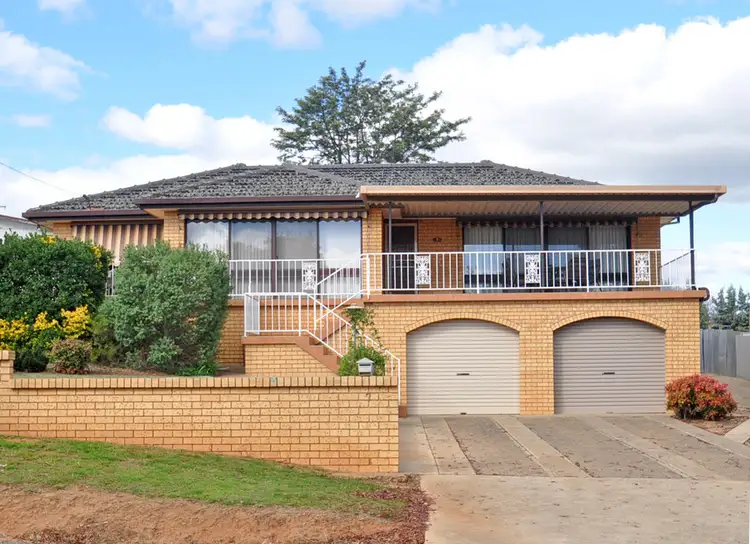7 Earl Street, Junee NSW 2663