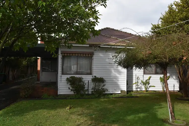 31 Moore St, Moe VIC 3825