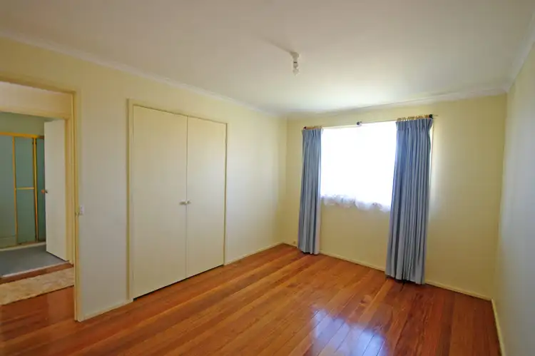 Seventh view of Homely house listing, 2 Pickersgill Court, Endeavour Hills VIC 3802