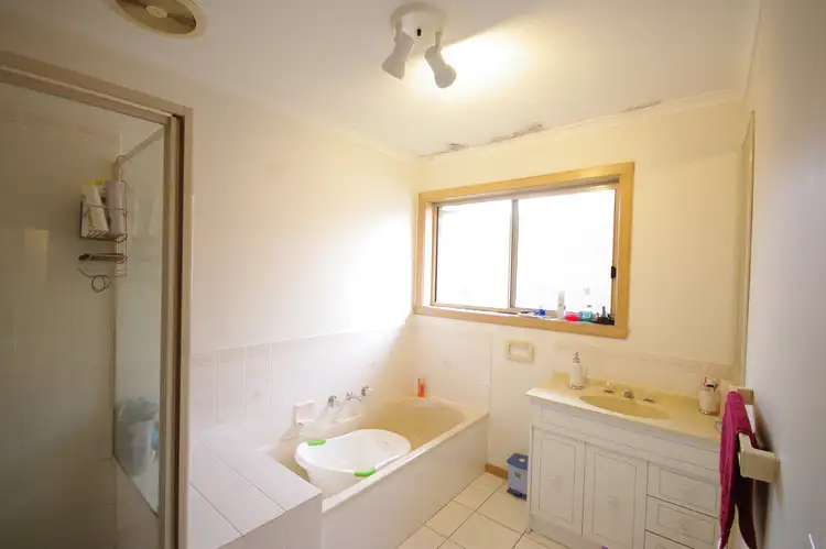 Fifth view of Homely house listing, 12 Bryson Court, Endeavour Hills VIC 3802