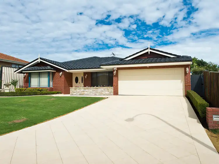 2 Jasper Crt, Bibra Lake WA 6163