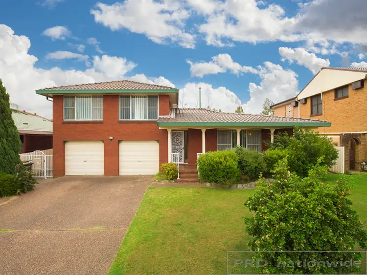 16 Broughton Street, Rutherford NSW 2320