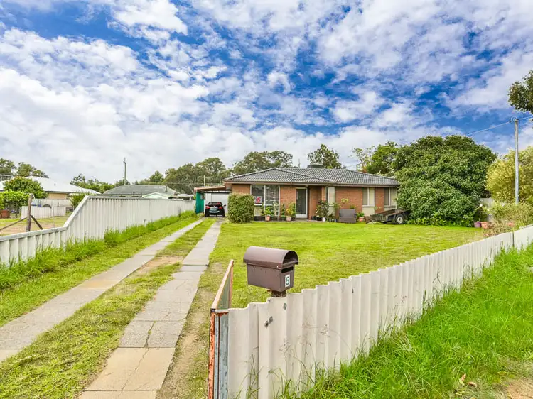 Main view of Homely house listing, 5 Narwood Place, Midvale WA 6056