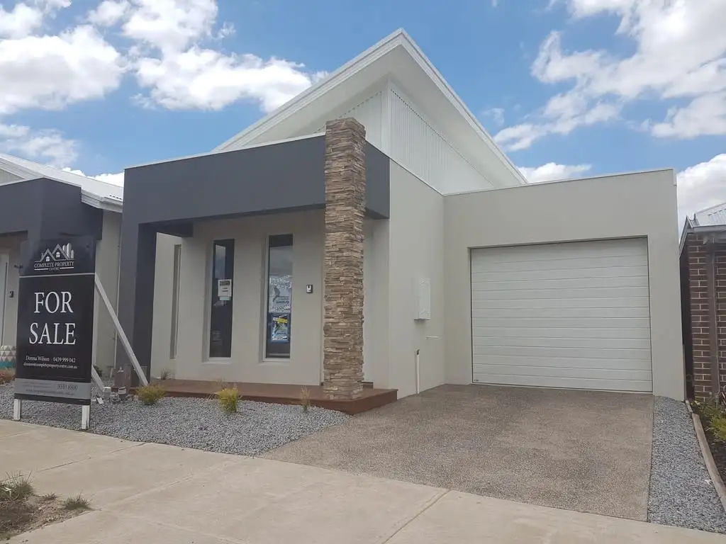 Main view of Homely house listing, 33 Dahlia Crescent, Mickleham VIC 3064