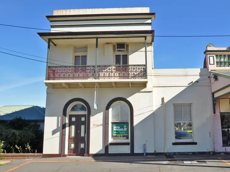 25 Seignior Street, Junee NSW 2663