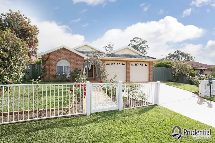 8 Catchpole Street, St Helens Park NSW 2560