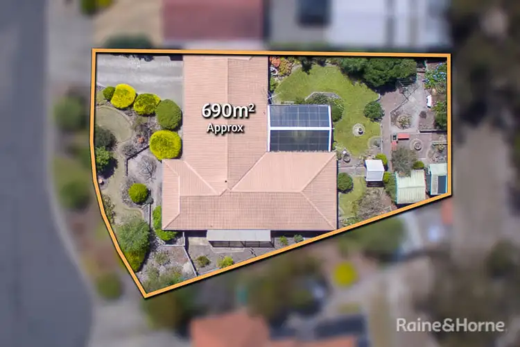 Second view of Homely house listing, 15 Allen Court, Sunbury VIC 3429