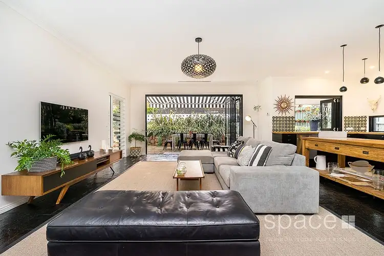 18 Thomson Road, Claremont WA 6010