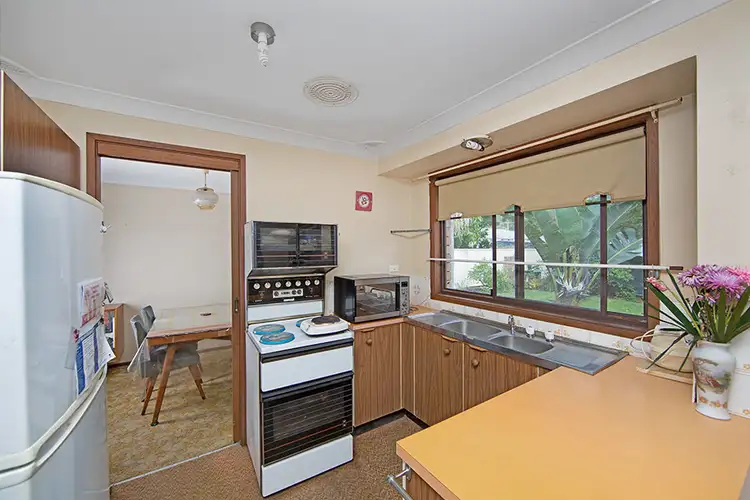 Second view of Homely house listing, 11 Buckingham Road, Berkeley Vale NSW 2261