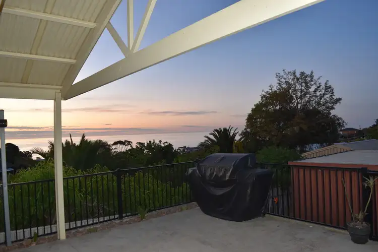 8 Narang Street, Hallett Cove SA 5158