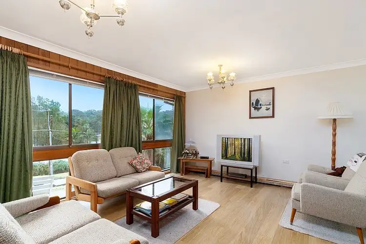 6 Carolina Park Road, Avoca Beach NSW 2251