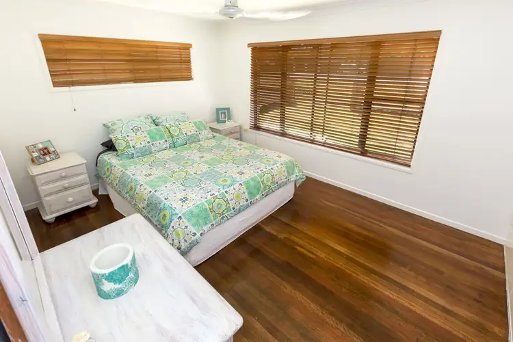Fifth view of Homely house listing, 327 Elizabeth Avenue, Clontarf QLD 4019