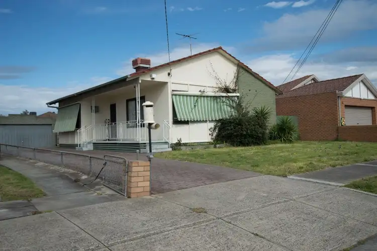 Second view of Homely house listing, 27 Mildura Crescent, Dallas VIC 3047