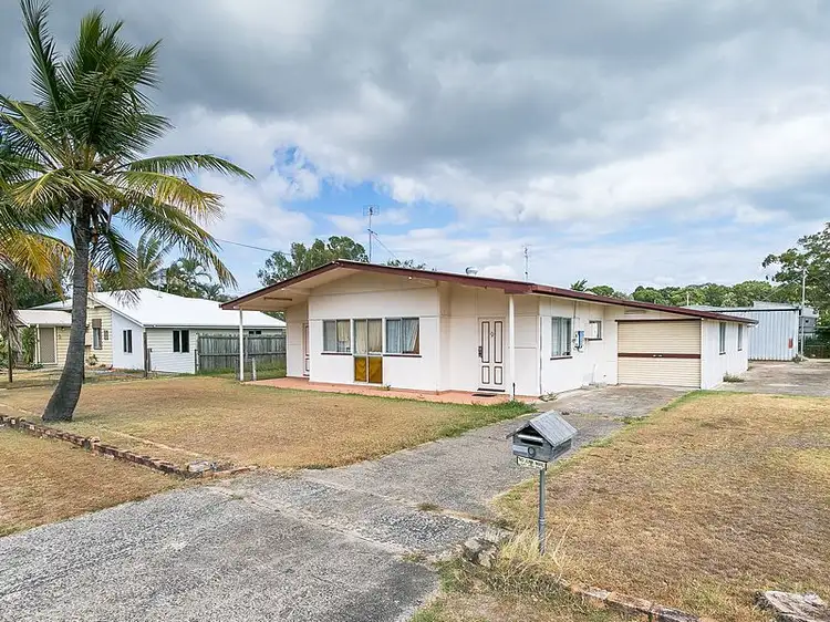 9 Smith Street, Urangan QLD 4655
