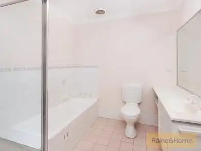 Fifth view of Homely semi-detached listing, 16 Gracelands Drive, Quakers Hill NSW 2763