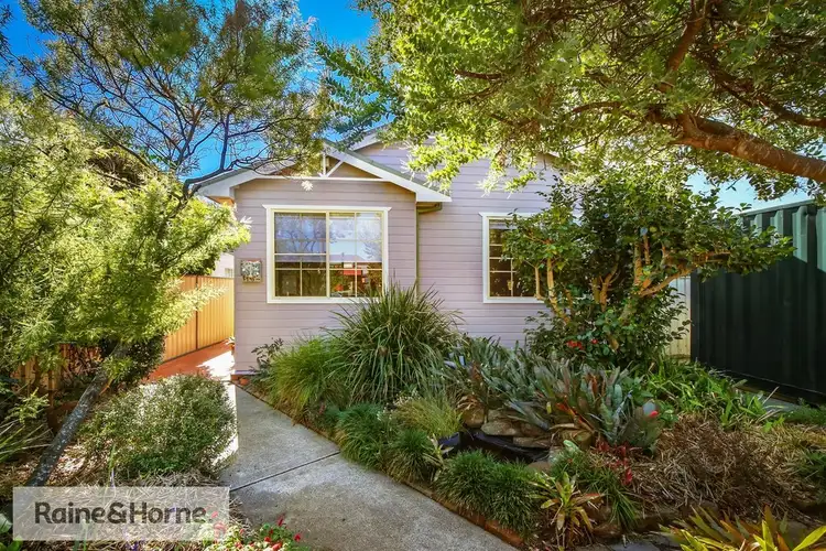 1 Karingi Street, Ettalong Beach NSW 2257