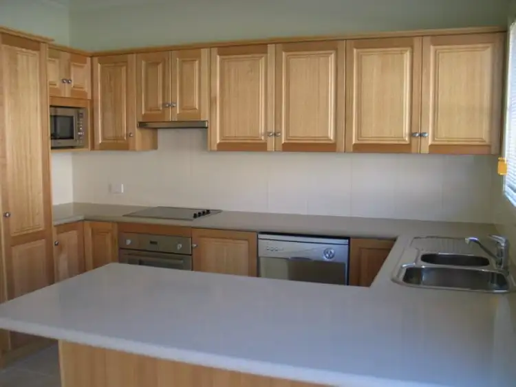 Fifth view of Homely townhouse listing, 4/10 Thomas Street, Milton NSW 2538