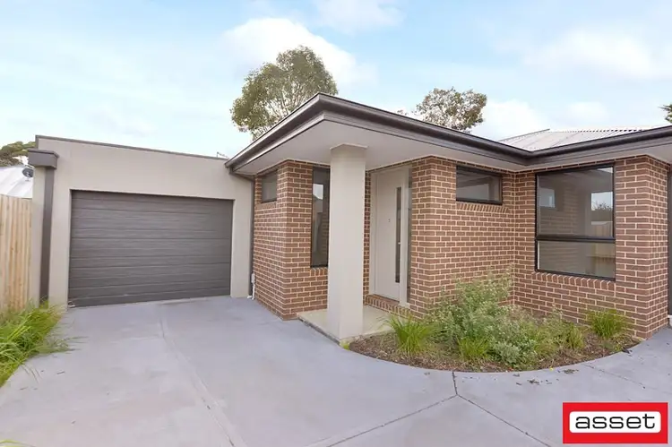 2/27 Johnstone Street, Seaford VIC 3198