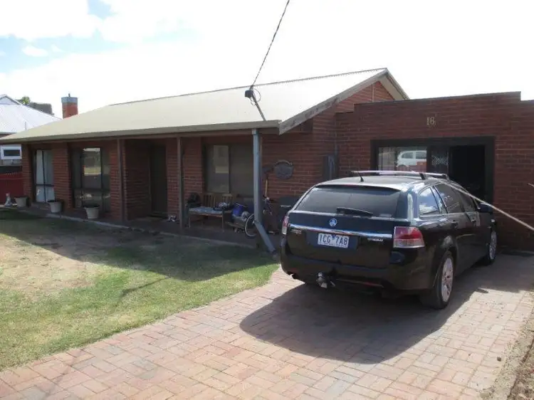 18 Monash Avenue, Underbool VIC 3509