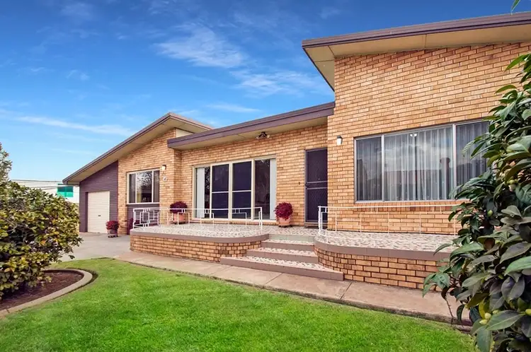 4 McKenzie Place, Griffith NSW 2680