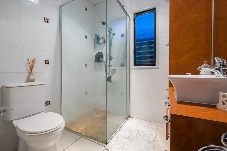 380 Scarborough Road, Scarborough QLD 4020
