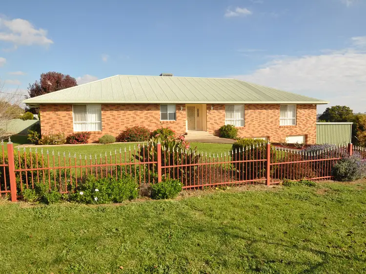 5 Ridge Street, Junee NSW 2663