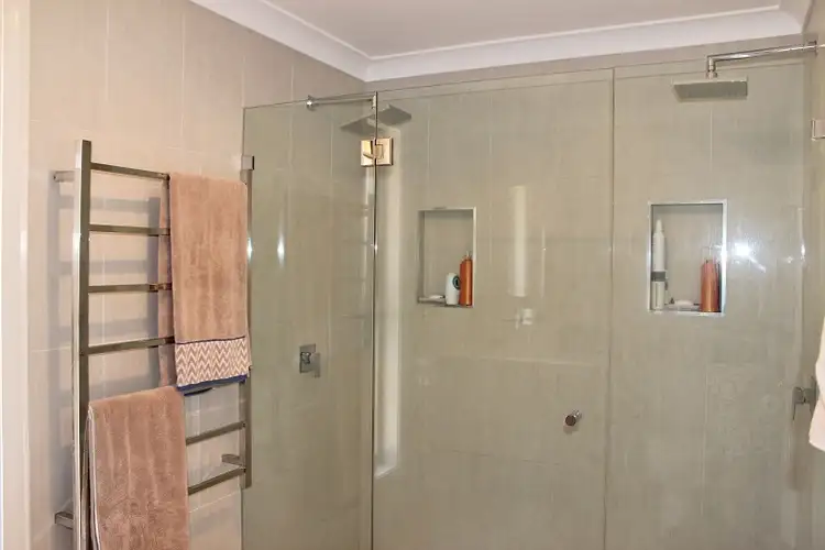 Sixth view of Homely house listing, 4 Merrinee Place, Tamworth NSW 2340