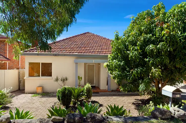 1 Bass Avenue, East Hills NSW 2213