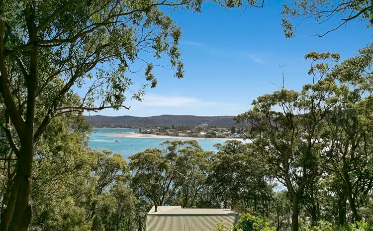 5 Hardys Bay Parade