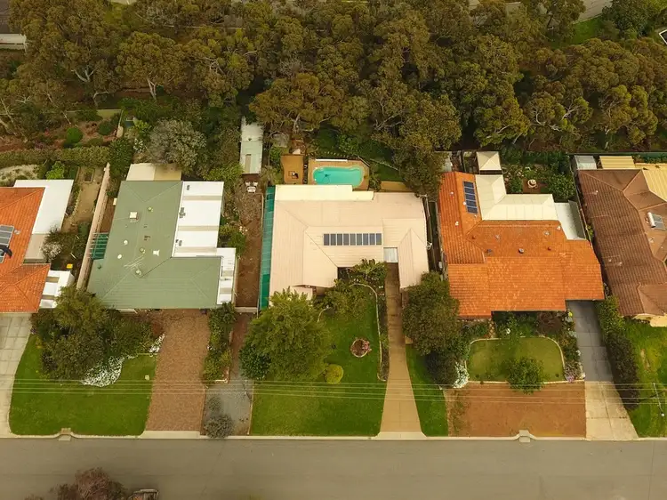 11 Morundah Place, Kelmscott WA 6111