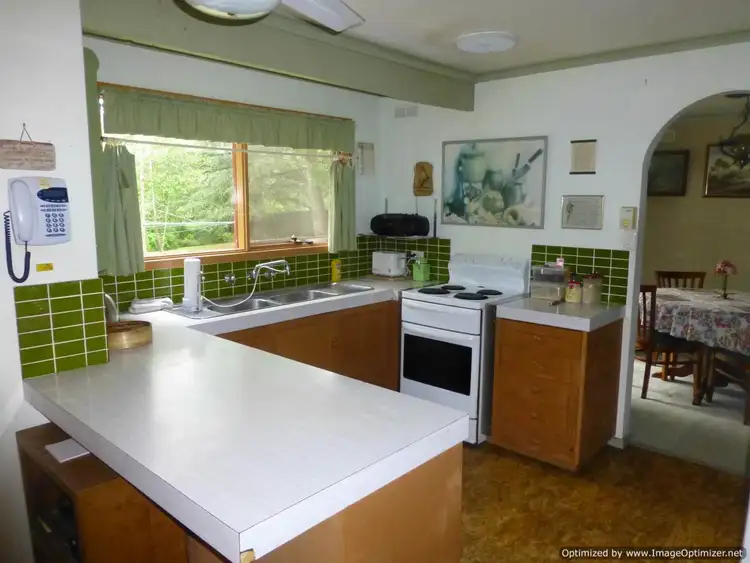 Fifth view of Homely house listing, 1209 Great Alpine Road, Sarsfield VIC 3875