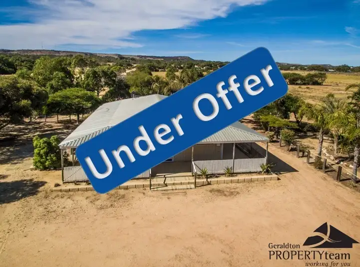 276 Hall Rd, Waggrakine WA 6530