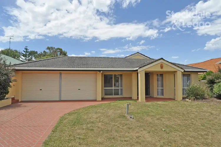 18 Woodland Heath Drive, Inverloch VIC 3996
