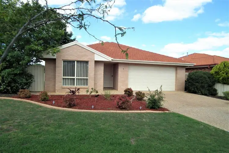 5 Braeburn Avenue, Griffith NSW 2680